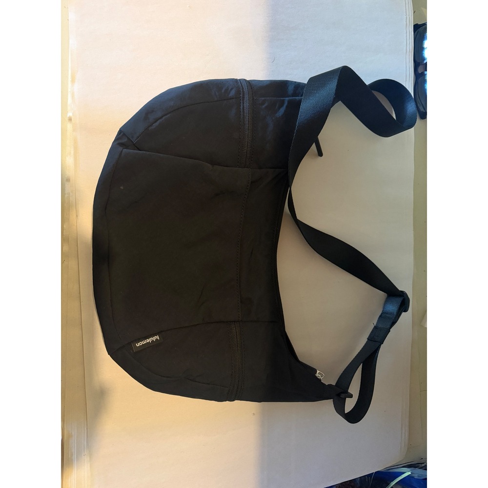 Lululemon Slouchy Sling Bag 6L Black Crossbody Purse - Picture 7 of 8